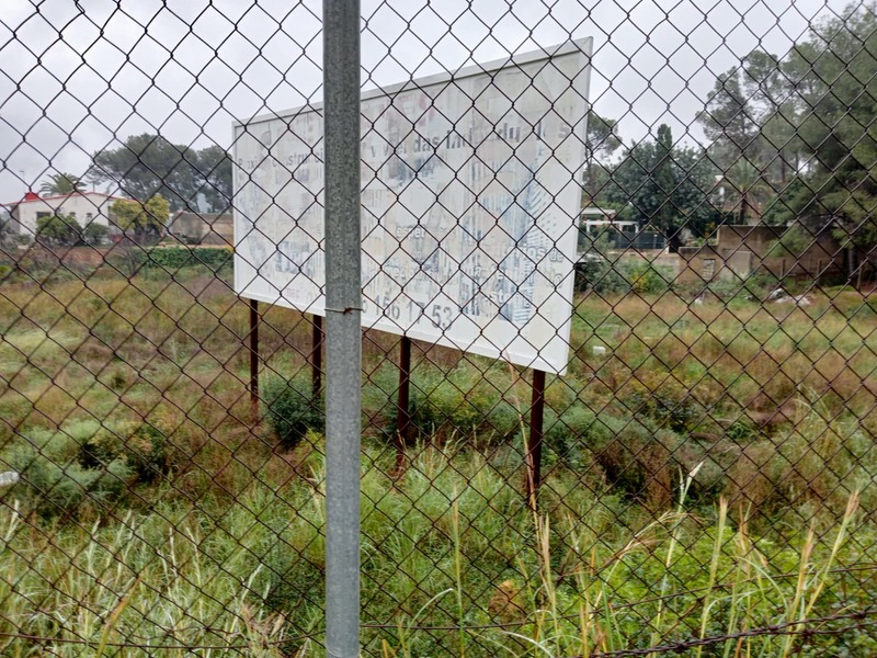 Suelo en venta  en Calle RIU TURIA, Montserrat