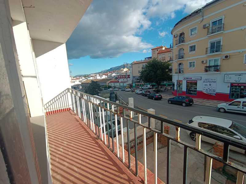 Casa en venta  en Avenida REINA SOFIA, Coín