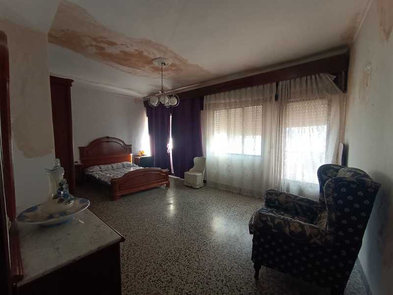 Casa en venta  en Avenida REINA SOFIA, Coín