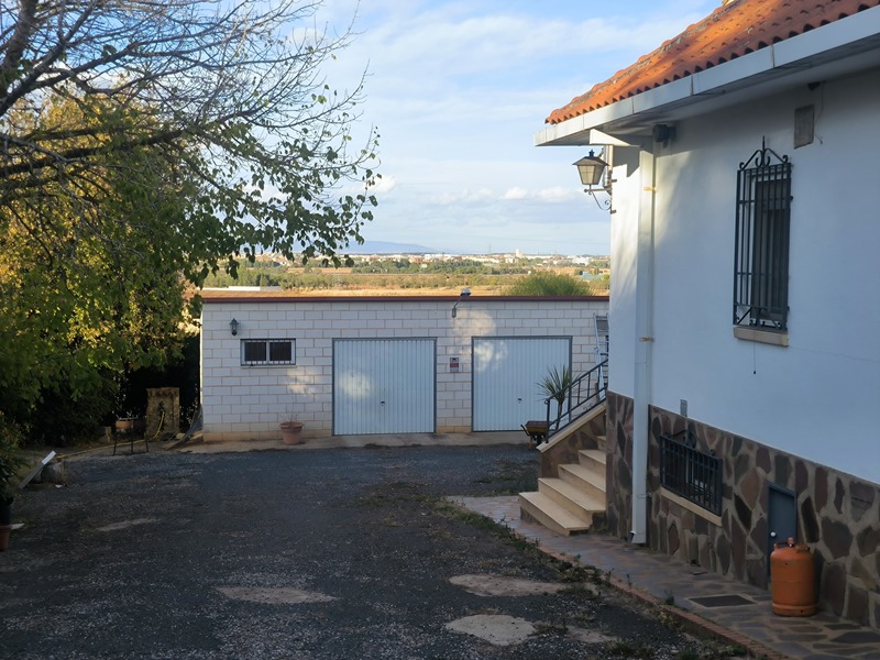 Chalet en venta  en Camino caballeros, Ciudad Real
