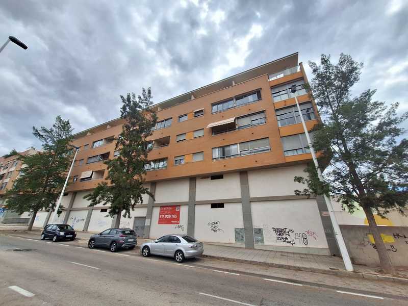 Local en Calle LERIDA