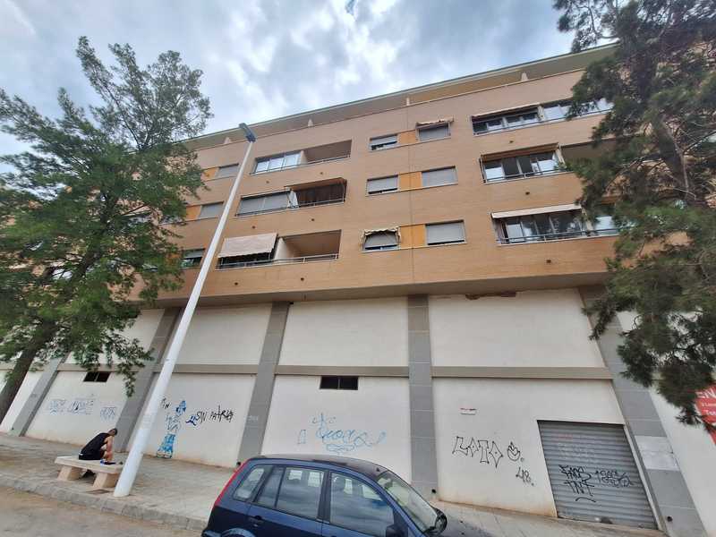 Local en venta  en Calle LERIDA, Santa Pola