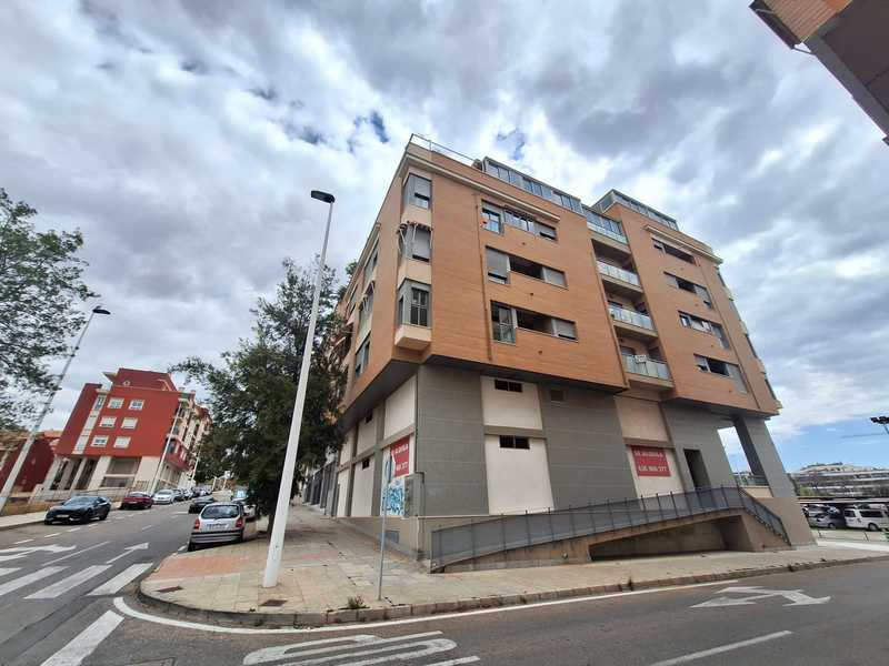 Local en venta  en Calle LERIDA, Santa Pola