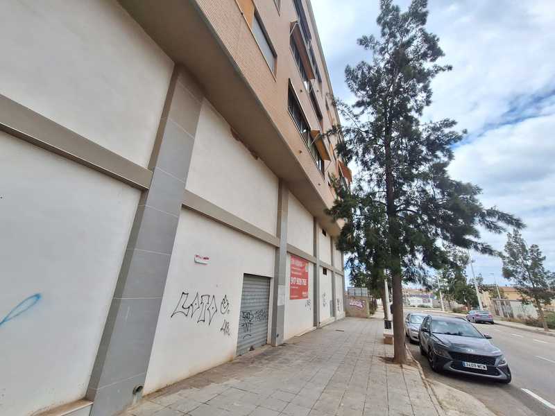 Local en venta  en Calle LERIDA, Santa Pola