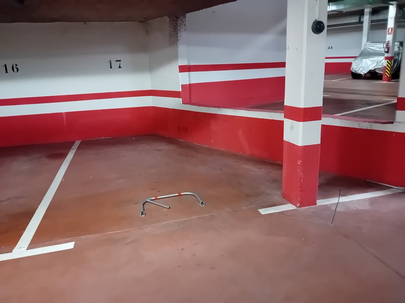 Parking en venta  en Calle MADRID, Serranillos del Valle