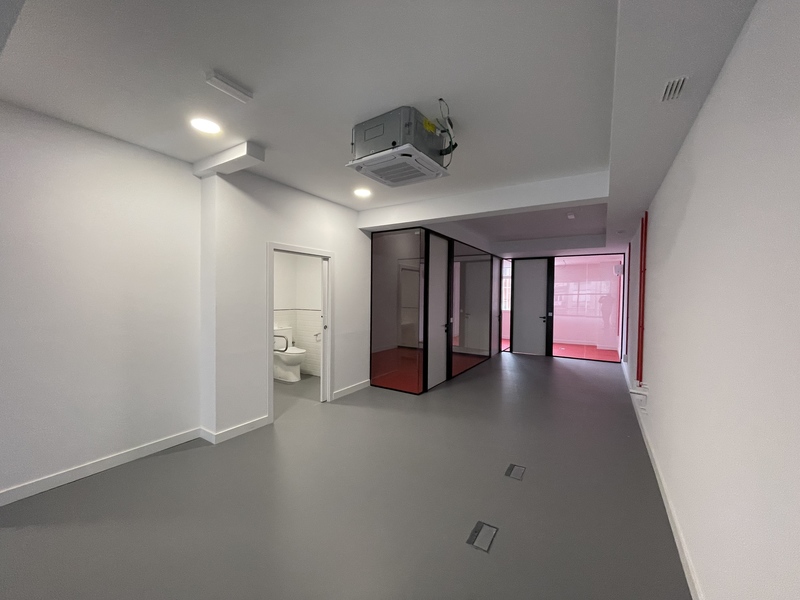 Edificio - Oficinas en venta  en Avenida Albufera, Madrid Capital