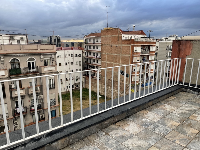 Edificio - Oficinas en venta  en Avenida Albufera, Madrid Capital