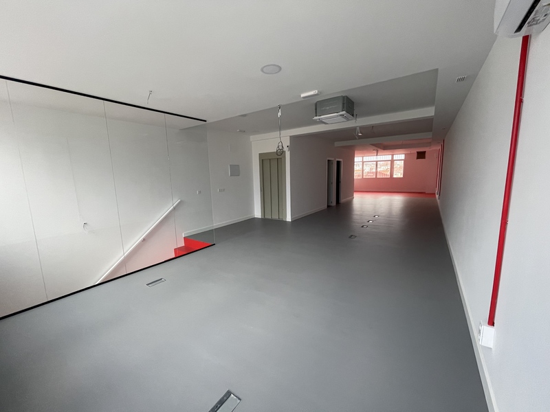 Edificio - Oficinas en venta  en Avenida Albufera, Madrid Capital