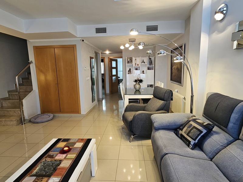 Chalet adosado en venta  en Calle Ben Açat, Sagunto / Sagunt Chalet adosado en venta  en Calle Ben Açat, Sagunto / Sagunt