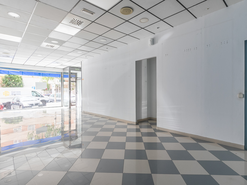 Local en venta  en Calle Doctor Michavila, Coslada