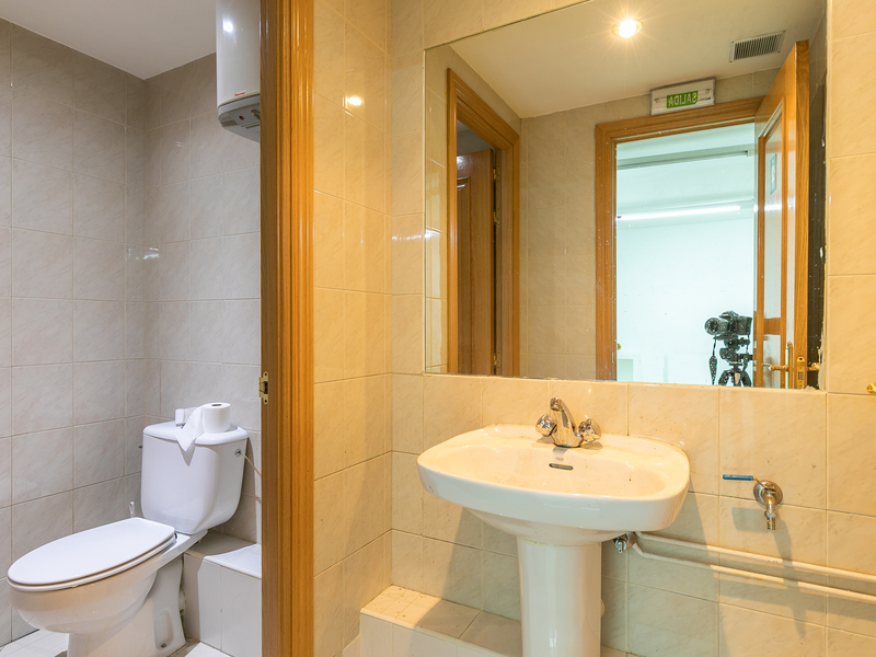 Local en venta  en Calle Doctor Michavila, Coslada