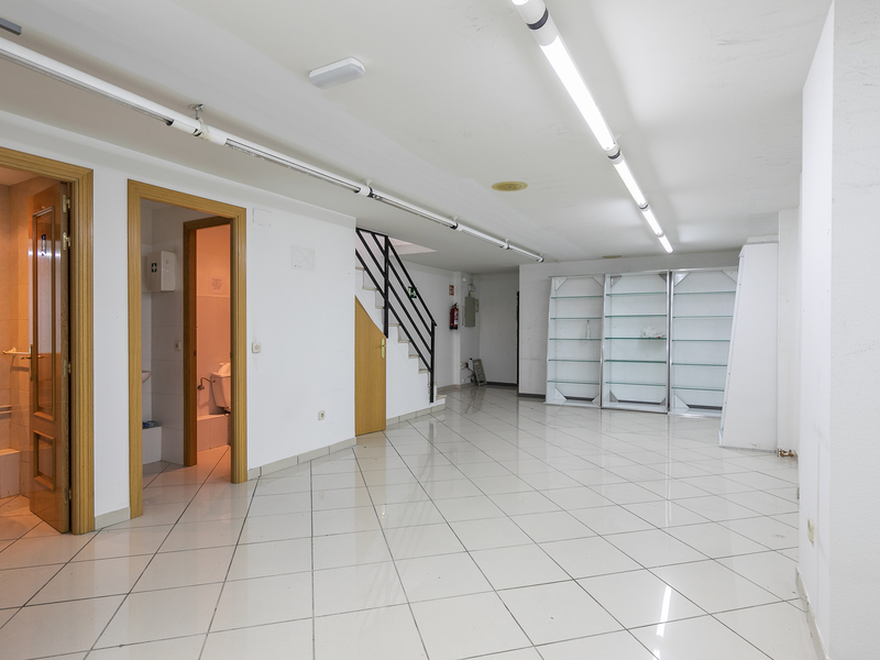 Local en venta  en Calle Doctor Michavila, Coslada