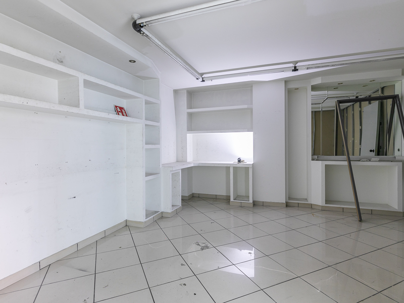 Local en venta  en Calle Doctor Michavila, Coslada