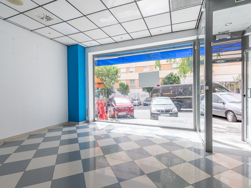 Local en venta  en Calle Doctor Michavila, Coslada