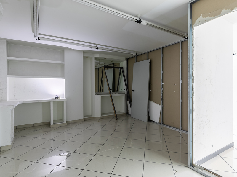 Local en venta  en Calle Doctor Michavila, Coslada