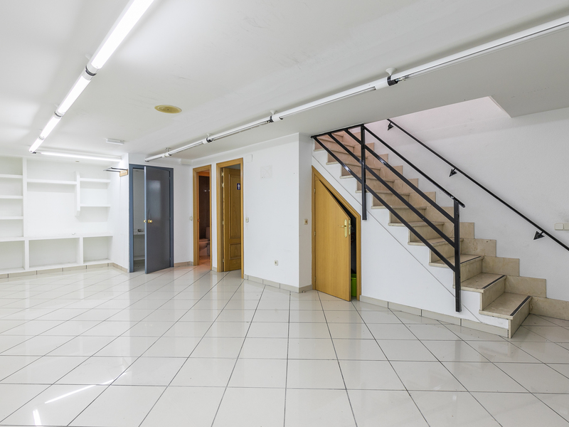 Local en venta  en Calle Doctor Michavila, Coslada