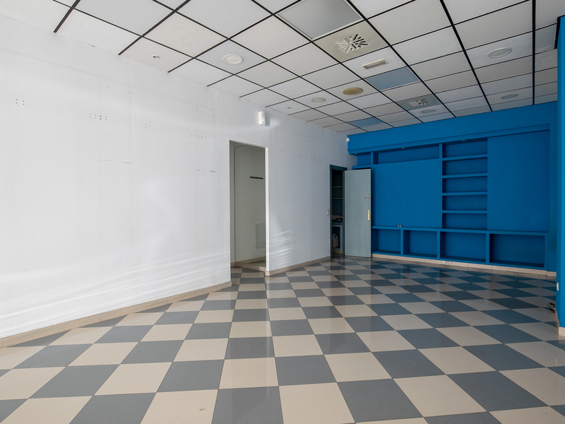 Local en venta  en Calle Doctor Michavila, Coslada