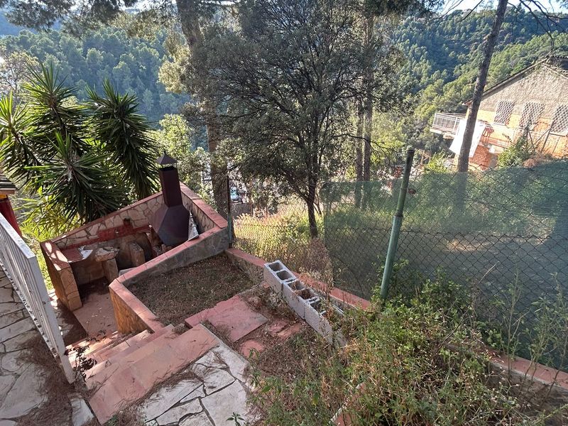 Chalet en venta  en Calle DE LA CREU, Corbera de Llobregat