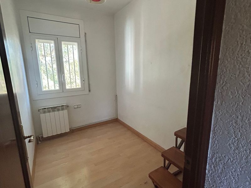 Chalet en venta  en Calle DE LA CREU, Corbera de Llobregat