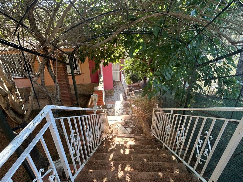 Chalet en venta  en Calle DE LA CREU, Corbera de Llobregat