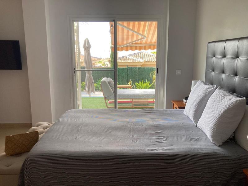 Chalet adosado en venta  en Calle SERRA, La Nucia