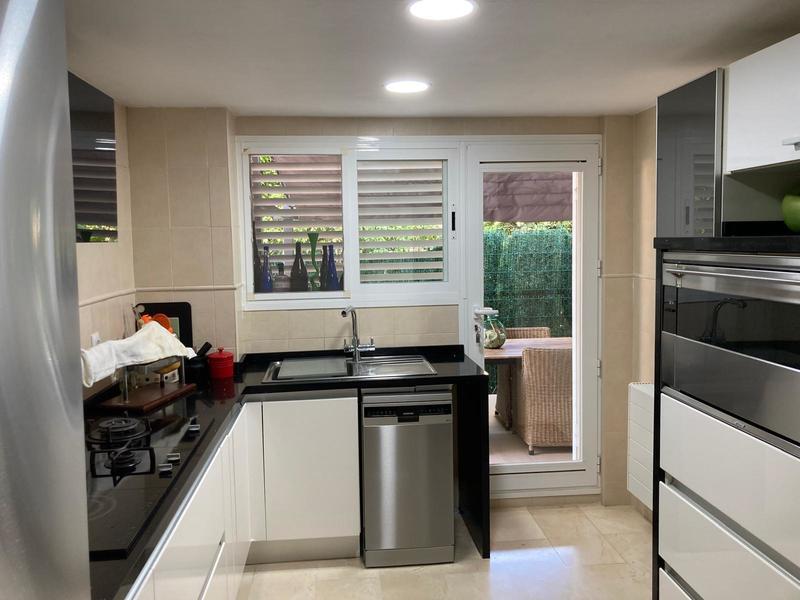 Chalet adosado en venta  en Calle SERRA, La Nucia