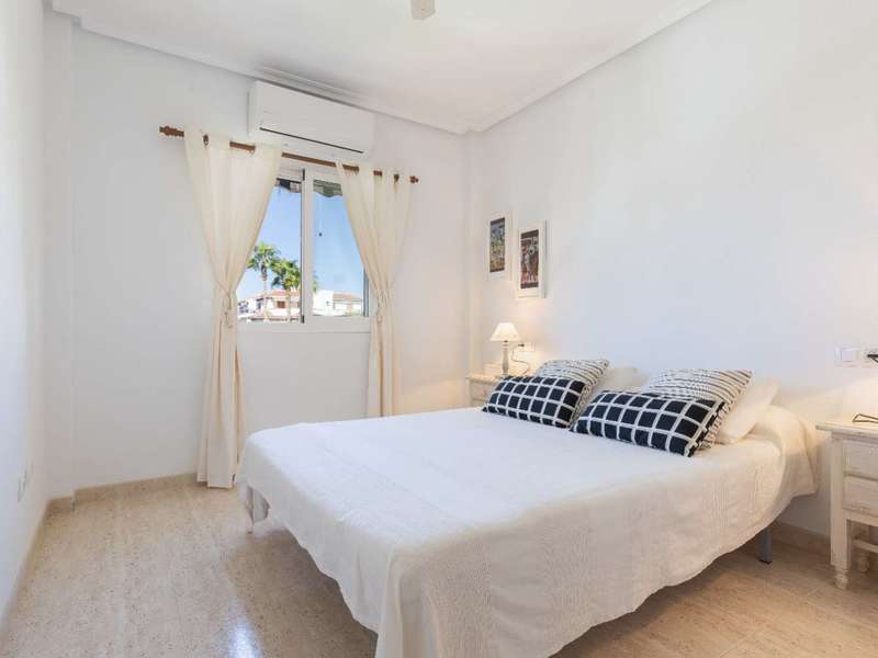 Chalet adosado en venta  en Avenida DESCUBRIMIENTO, Vera