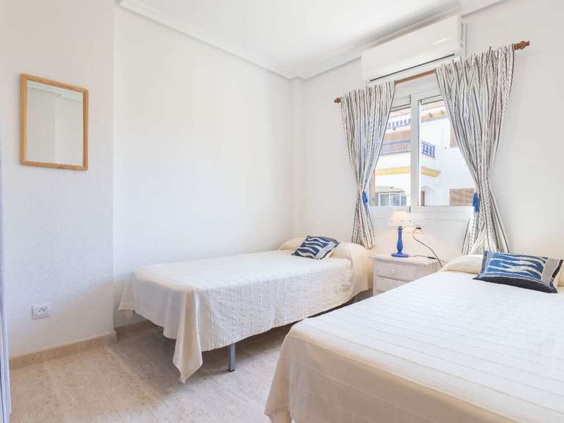 Chalet adosado en venta  en Avenida DESCUBRIMIENTO, Vera