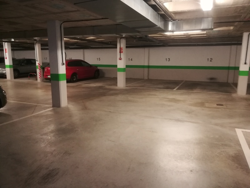 Parking en venta  en Calle DICIEMBRE, Madrid Capital