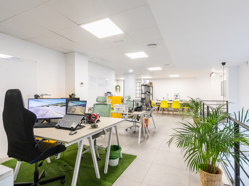 Local en alquiler  en Calle ESTREMERA, Madrid Capital