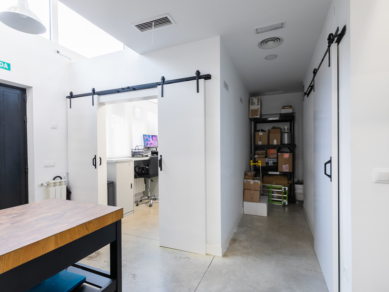 Local en alquiler  en Calle ESTREMERA, Madrid Capital