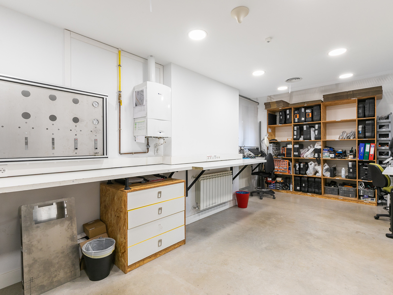 Local en alquiler  en Calle ESTREMERA, Madrid Capital