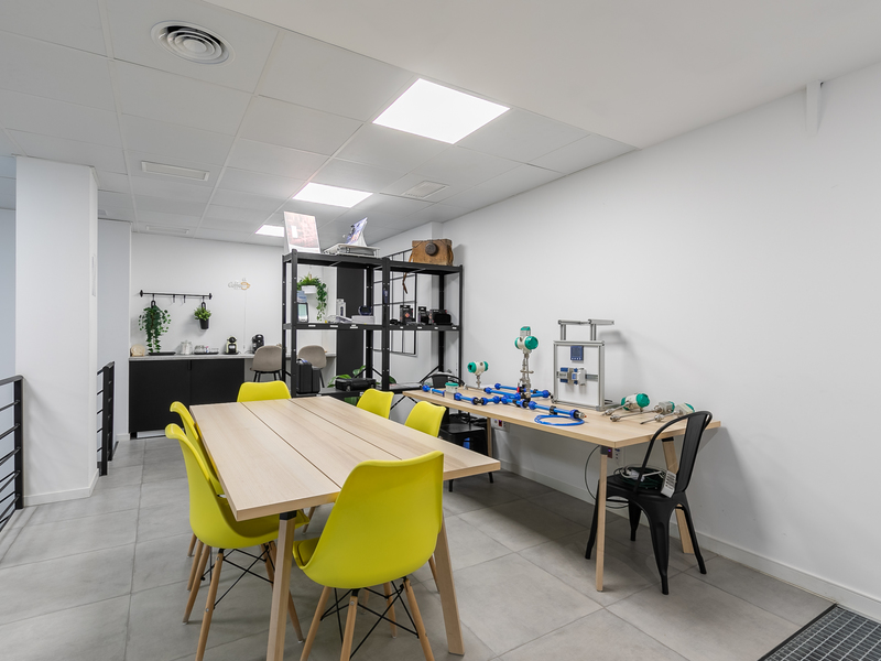 Local en alquiler  en Calle ESTREMERA, Madrid Capital