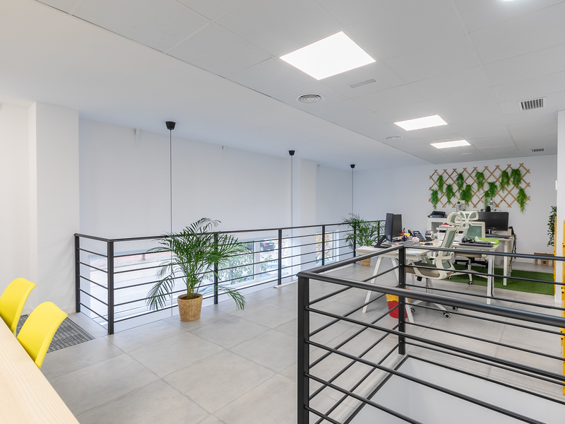 Local en alquiler  en Calle ESTREMERA, Madrid Capital