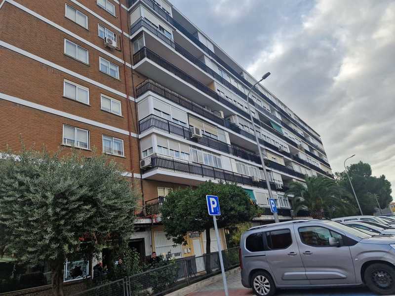 Piso en venta  en Calle Pont de Molins, Madrid Capital