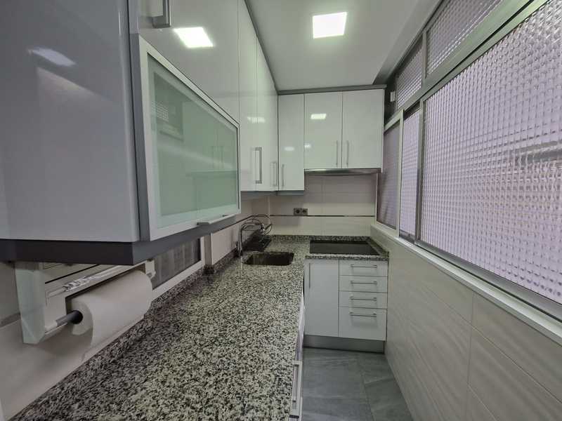 Piso en venta  en Calle Pont de Molins, Madrid Capital