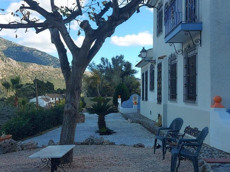 Casa rústica en venta  en  PARTIDA GUADALEST, El Castell de Guadalest