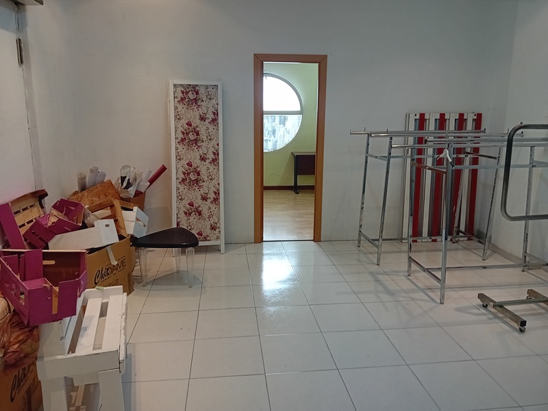 Local - 1ª línea comercial en alquiler  en Calle Venezuela, Coslada