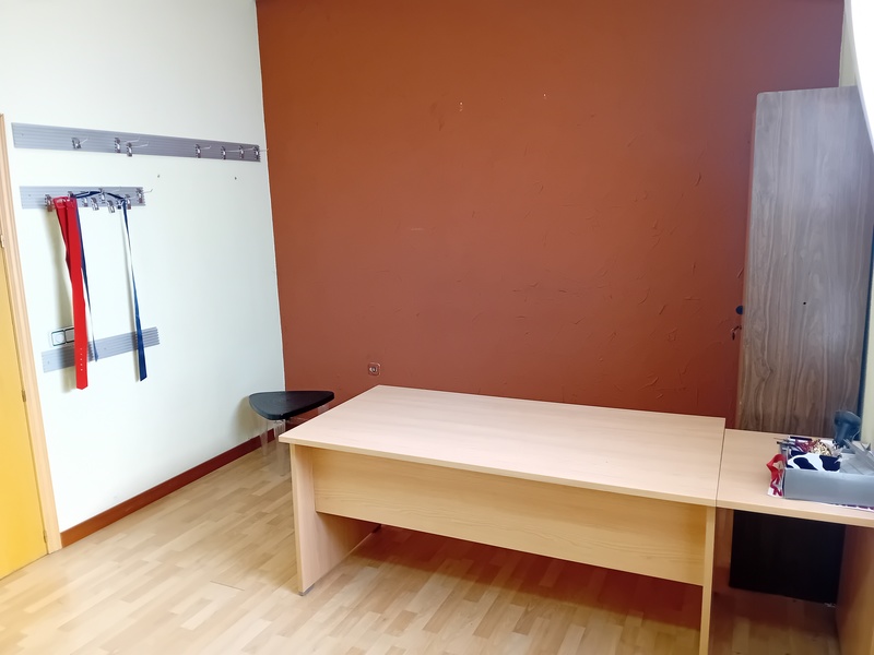 Local - 1ª línea comercial en alquiler  en Calle Venezuela, Coslada