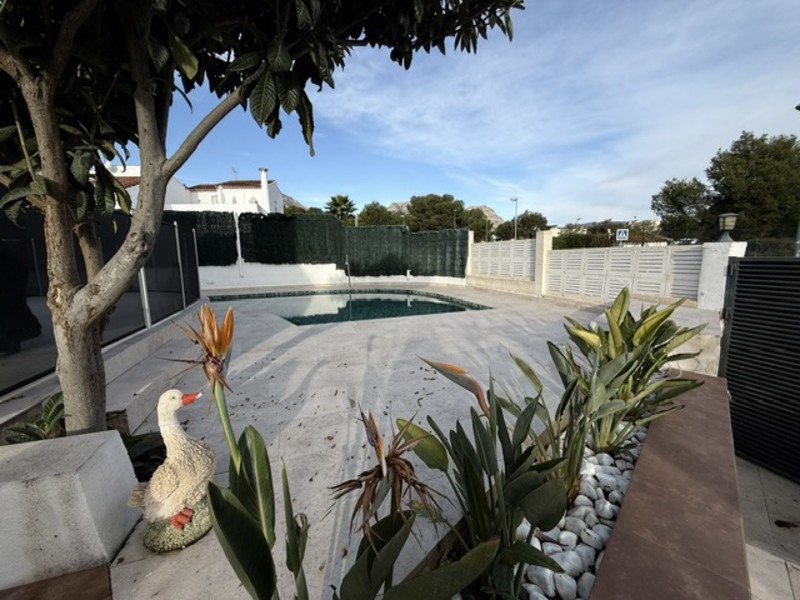 Bungalow en venta  en Calle Pinar de Garaita, La Nucia