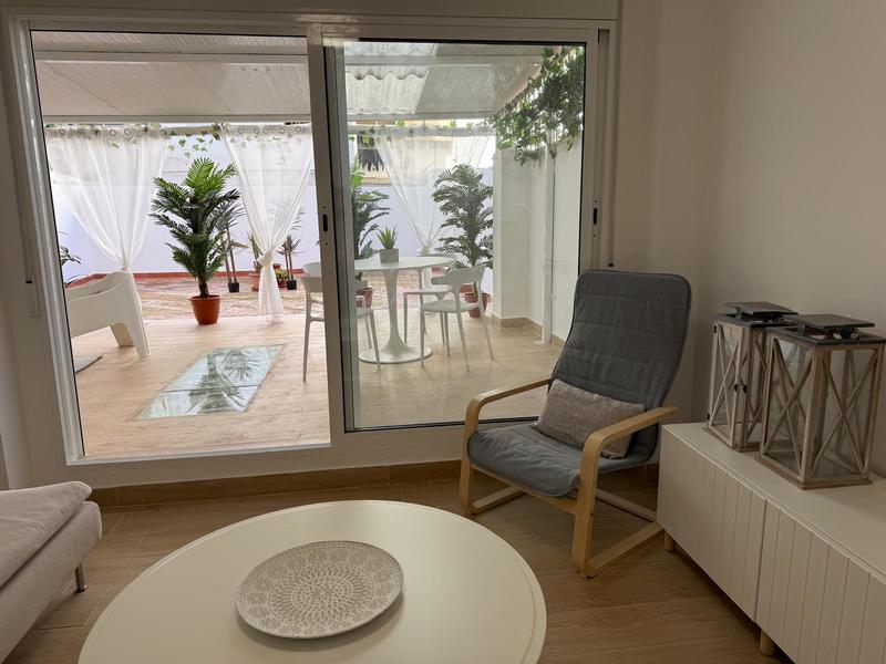 Piso en venta  en Calle Torrefiel, Valencia