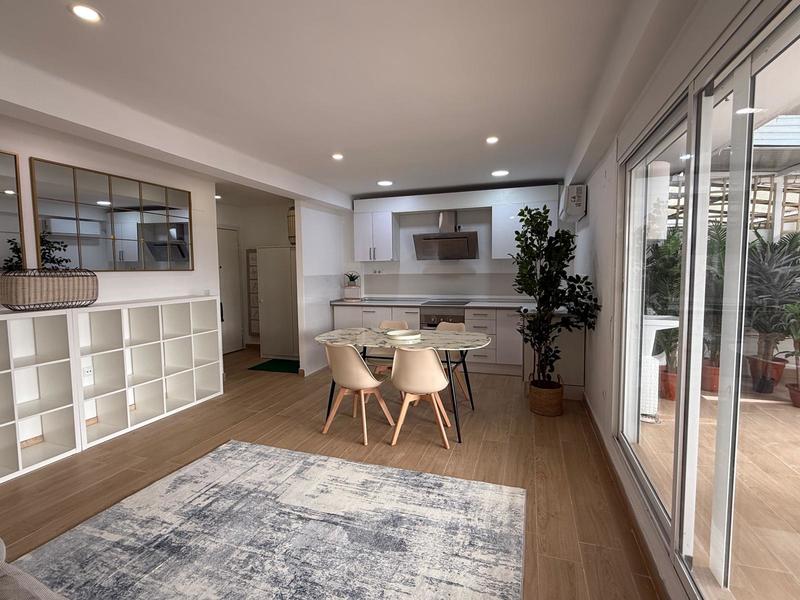 Piso en venta  en Calle Torrefiel, Valencia