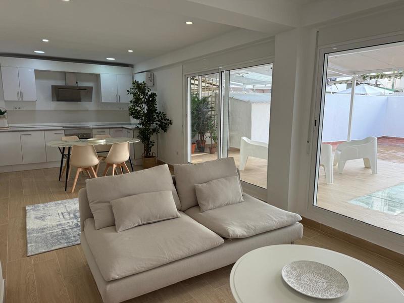 Piso en venta  en Calle Torrefiel, Valencia