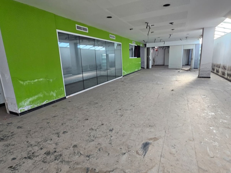 Local en venta  en Avenida OJOS NEGROS, Sagunto / Sagunt