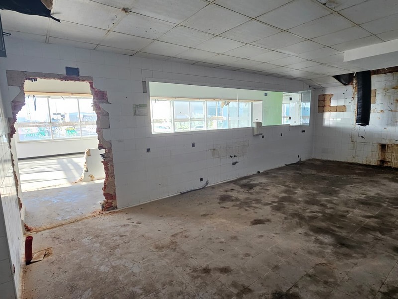 Local en venta  en Avenida OJOS NEGROS, Sagunto / Sagunt