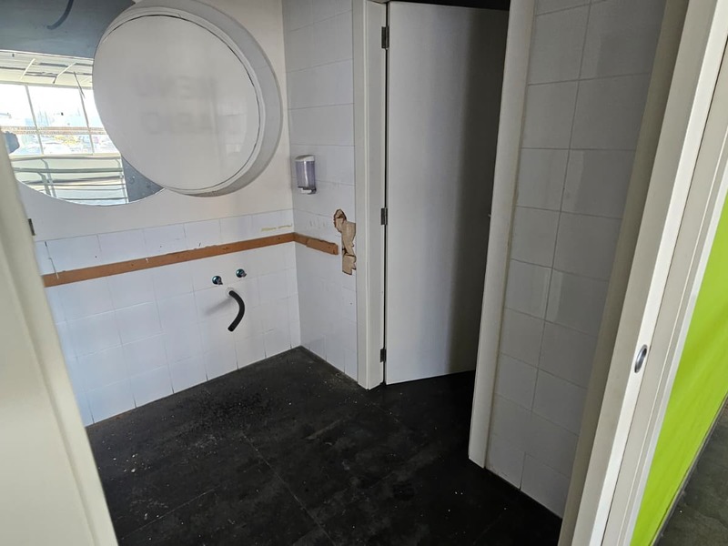 Local en venta  en Avenida OJOS NEGROS, Sagunto / Sagunt