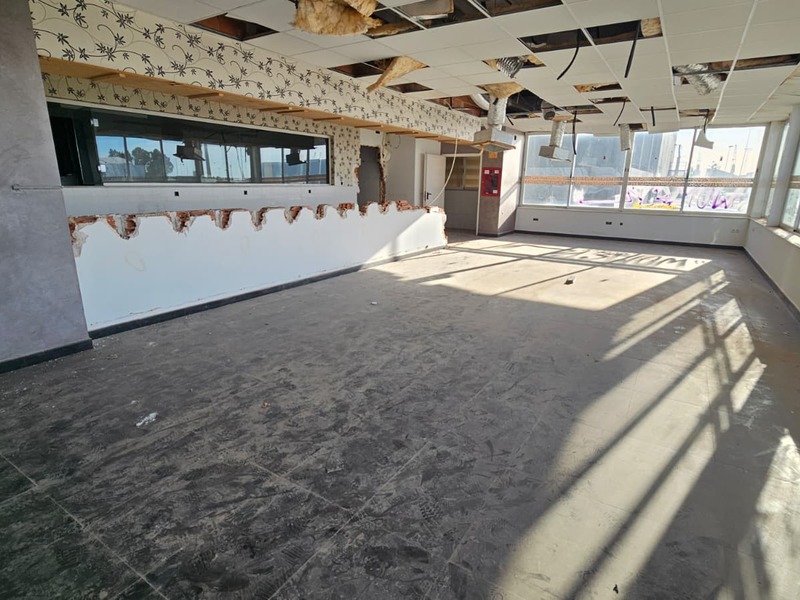 Local en venta  en Avenida OJOS NEGROS, Sagunto / Sagunt