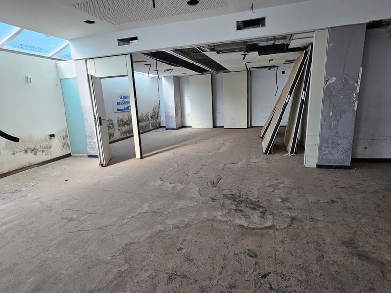 Local en venta  en Avenida OJOS NEGROS, Sagunto / Sagunt