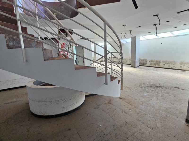 Local en venta  en Avenida OJOS NEGROS, Sagunto / Sagunt