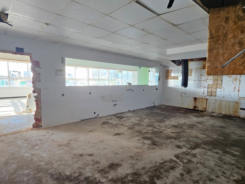 Local en venta  en Avenida OJOS NEGROS, Sagunto / Sagunt